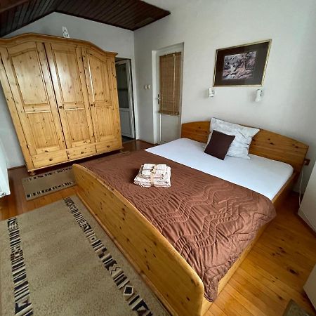Guest House Luxotel Zrenjanin Bagian luar foto
