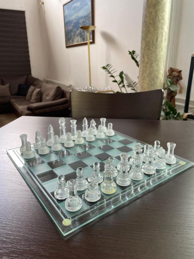 Guest House Luxotel Zrenjanin Bagian luar foto
