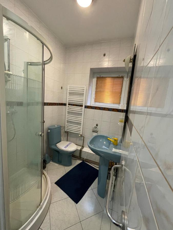 Guest House Luxotel Zrenjanin Bagian luar foto
